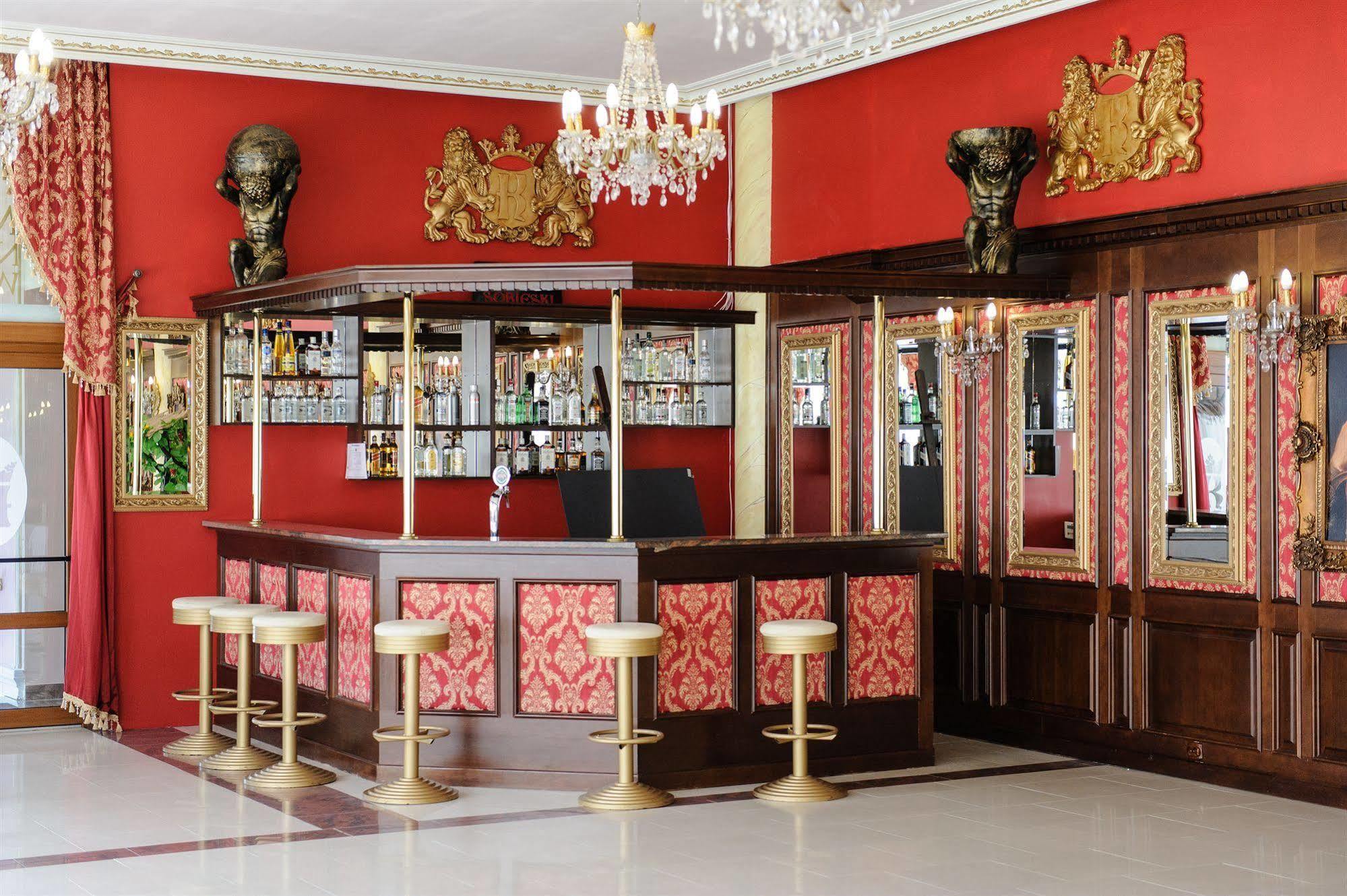 Hotel Krolewski Janów Lubelski Exterior foto